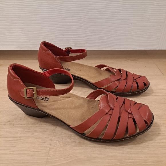 Clarks Burnt Red Leather Cushioned Short Wedge Wendg Land Mary Jane Sandal 9.5 - Picture 1 of 7